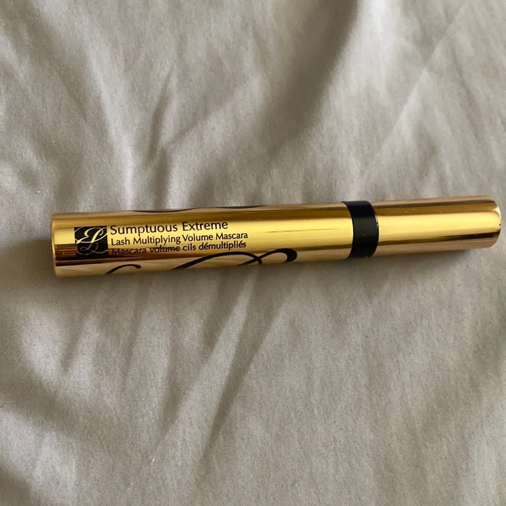 NEW Estée Lauder Sumptuous Extreme Lash Multiplying Volume Mascara